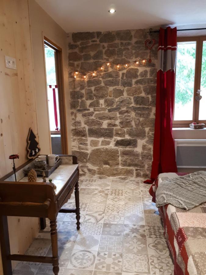 Chambres D Hotes Le Clos Des Vins D Anges Saint-Pierre-des-Champs ภายนอก รูปภาพ