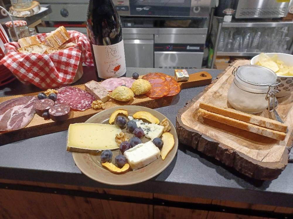 Chambres D Hotes Le Clos Des Vins D Anges Saint-Pierre-des-Champs ภายนอก รูปภาพ